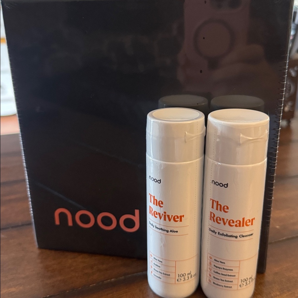 Nood The Flasher 2.0 permanent hair removal system with after care treatments.